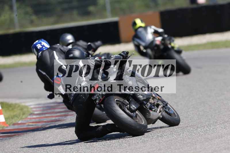 Archiv-2025/42 07.08.2025 Peter Studer Girls Day ADR/Gruppe blau/backside